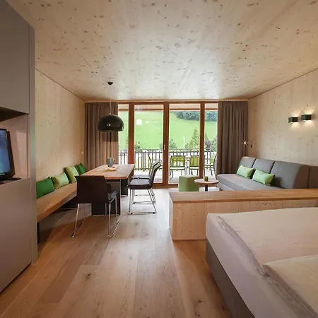 Natuerlich Hell. & Holiday park Fuegen