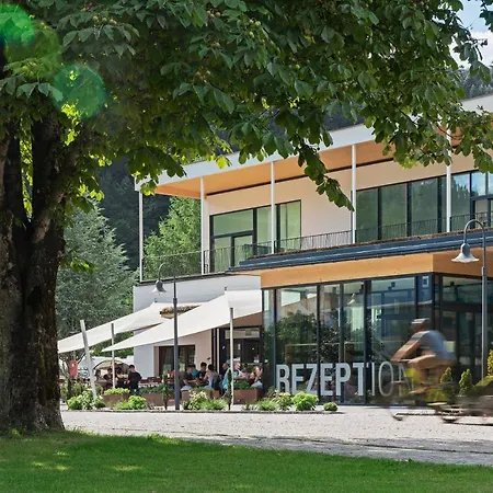 Natuerlich Hell. & Holiday park Fuegen