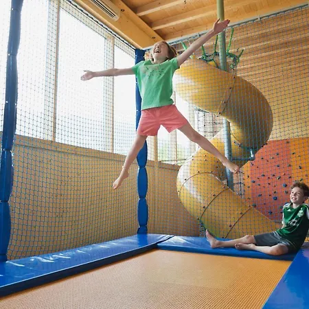 Natuerlich Hell. & Holiday park 4*