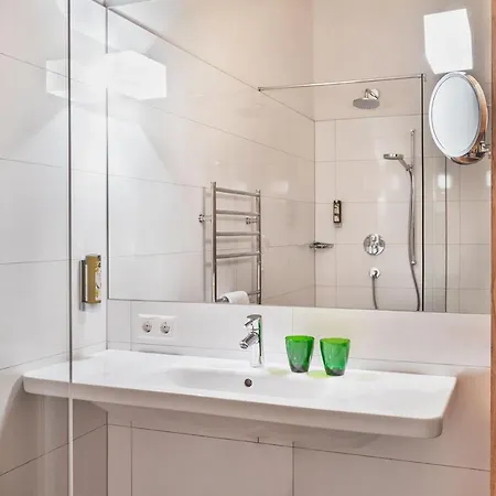 Natürlich Hell. Aparthotel&camping 4*