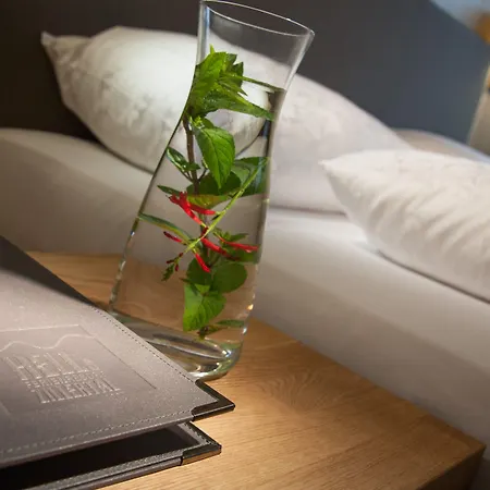 Natuerlich Hell. & Fuegen