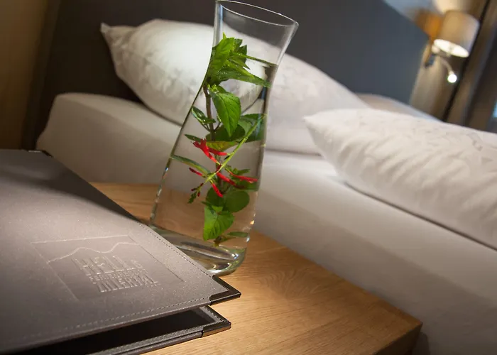 Natuerlich Hell. & Fuegen