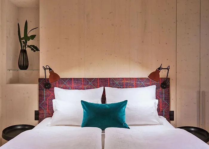 Natuerlich Hell. & Fuegen